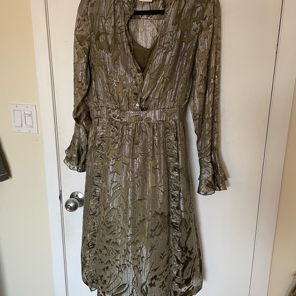 Green and silver metallic designer dress - Picture 4 of 8